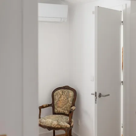 Historical Gem In Bairro Alto *