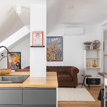 Historical Gem In Bairro Alto