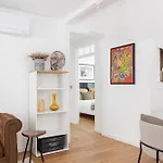Historical Gem In Bairro Alto Apartament *